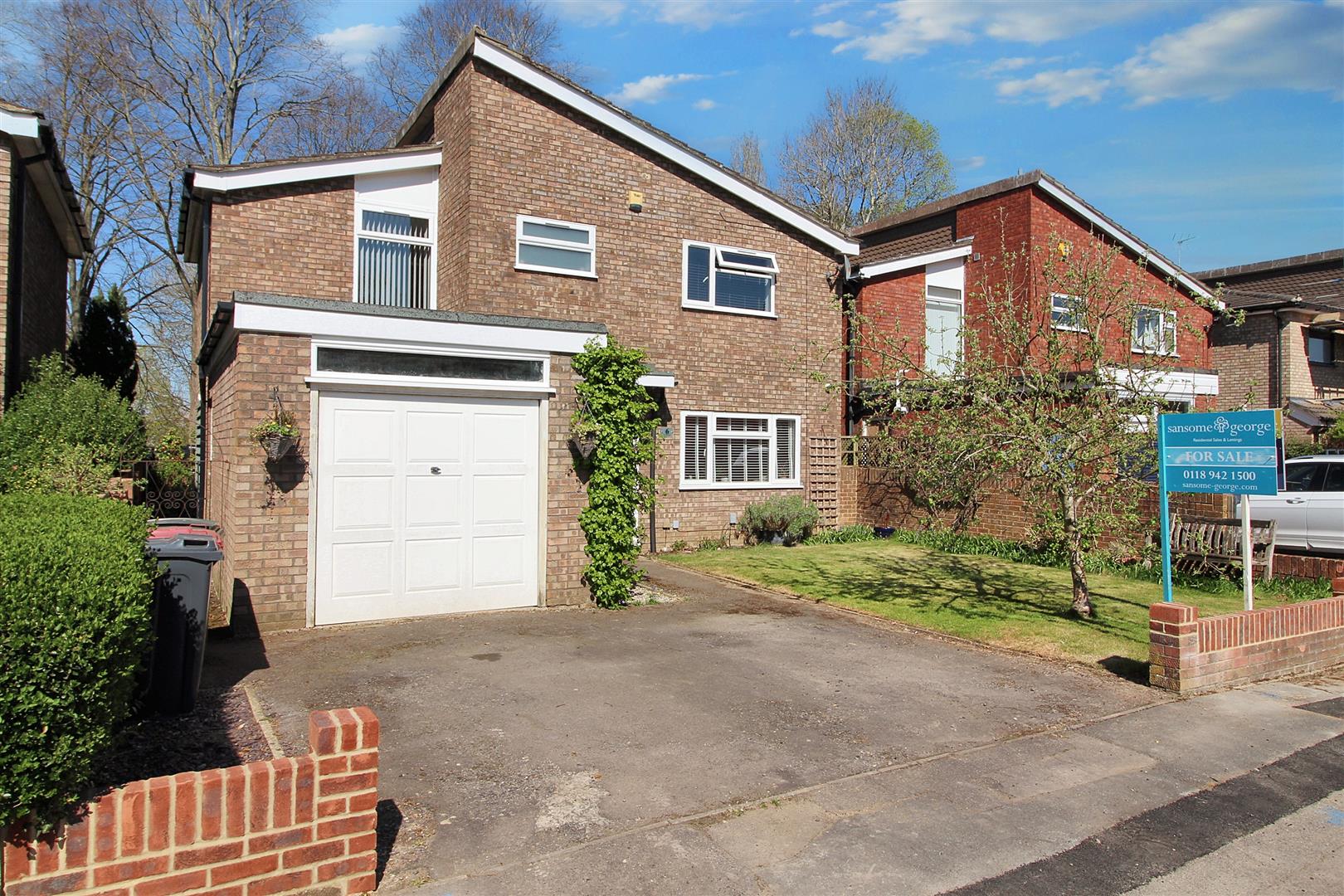 4 bed property in Larissa Close, Reading